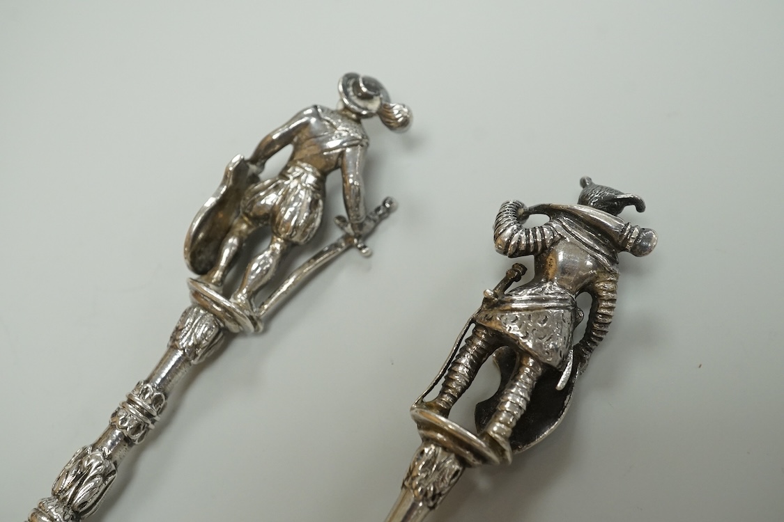 A pair of late 19th century Hanau silver spoons, with warrior finials, import marks for John George Smith, London, 1898, 18.6cm, 5oz.